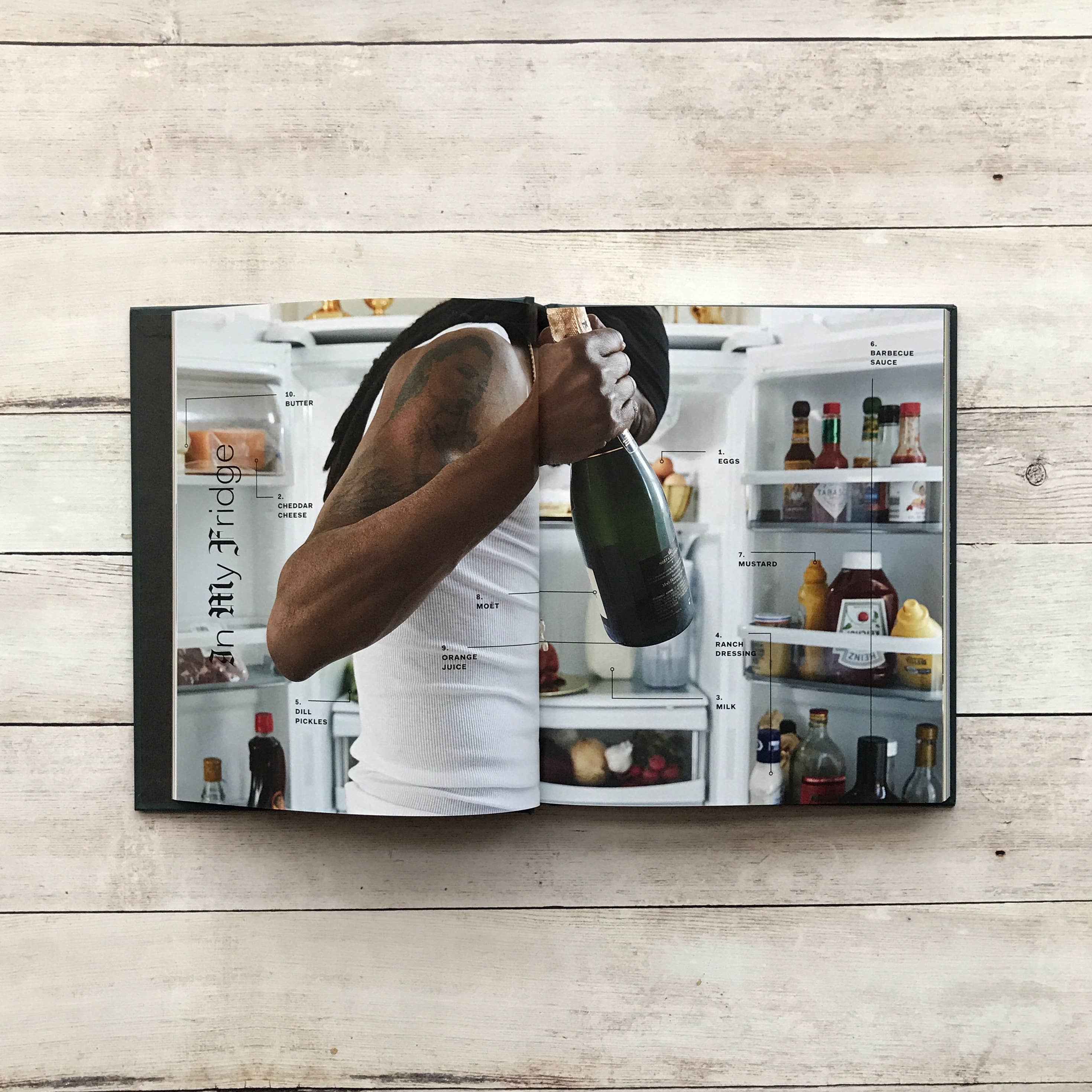 From Crook to Cook: Platinum Recipes from Tha Boss Dogg's Kitchen (Snoop Dogg Cookbook, Celebrity Cookbook with Soul Food Recipes) (Snoop Dog x Chronicle Books)
